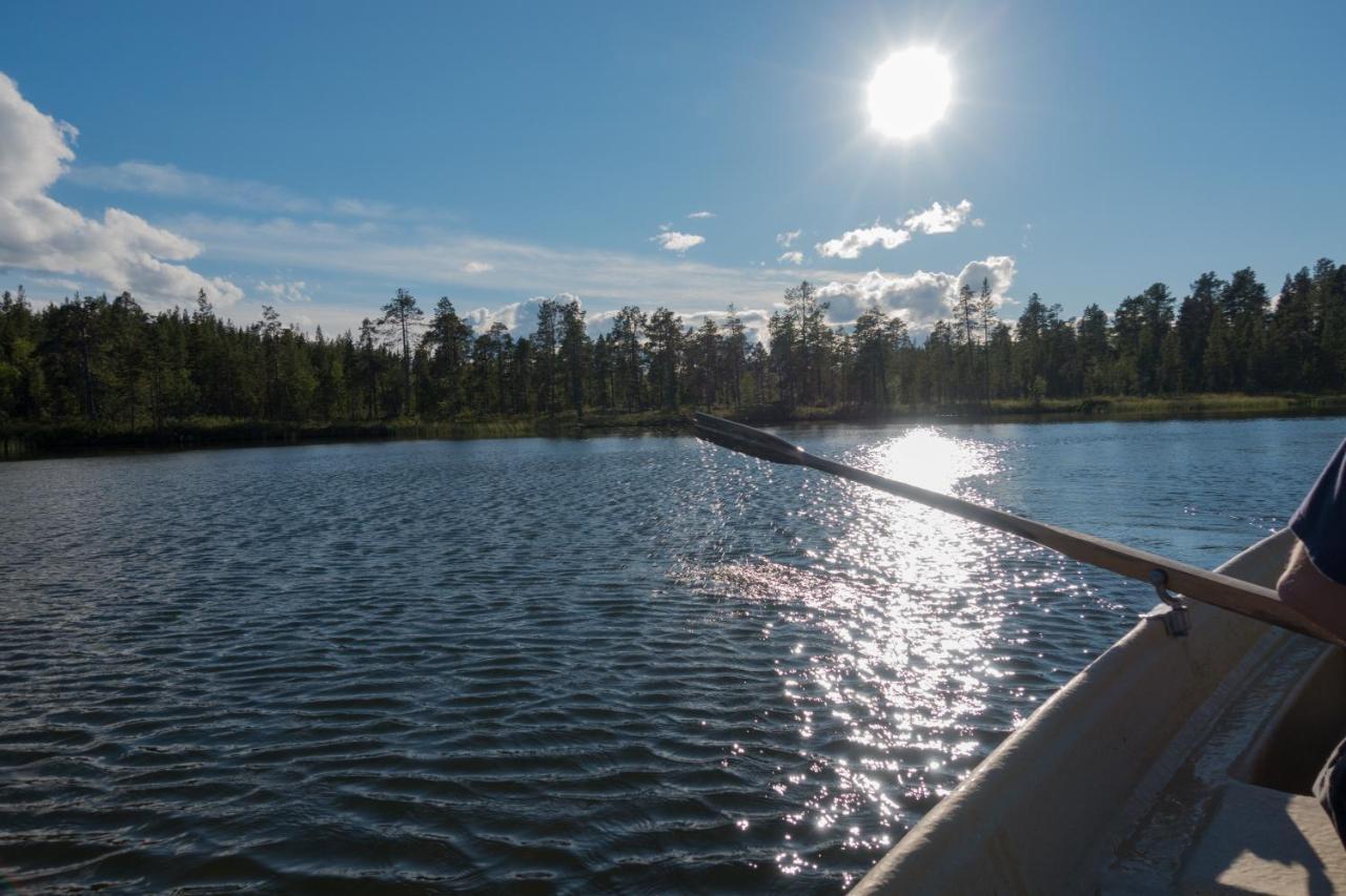 Moekki - The White Blue Wilderness Lodge Inari Exterior photo